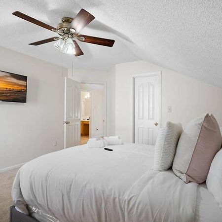 Cozy 4B 2 5B University Home King Beds Jacuzzi ชาร์ล็อต ภายนอก รูปภาพ